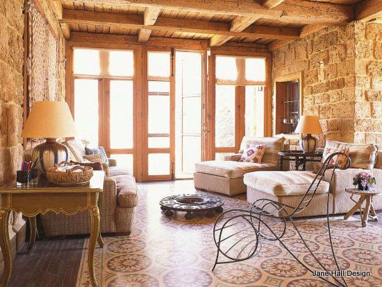 10+ Inside Looks At Lebanese Family Homes 12