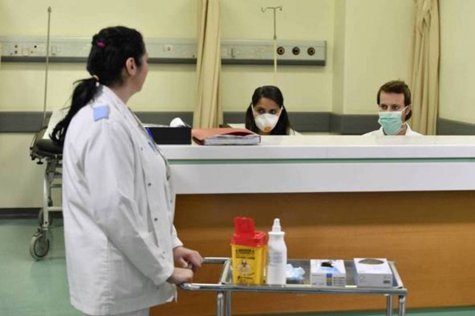 Lebanon Just Confirmed More Coronavirus Cases Bringing the Total to 15 2 https://www.annahar.com/article/1147808-10-%D8%AD%D8%A7%D9%84%D8%A7%D8%AA-%D9%83%D9%88%D8%B1%D9%88%D9%86%D8%A7-%D9%85%D9%86-%D8%A7%D9%84%D9%85%D8%B3%D8%AA%D8%B4%D9%81%D9%89-%D8%A7%D9%84%D9%89-%D8%A7%D9%84%D8%AD%D8%AC%D8%B1-%D8%A7%D9%84%D9%85%D9%86%D8%B2%D9%84%D9%8A