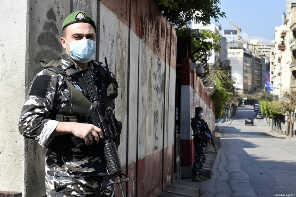 Lebanese Army soldiers wearing face masks