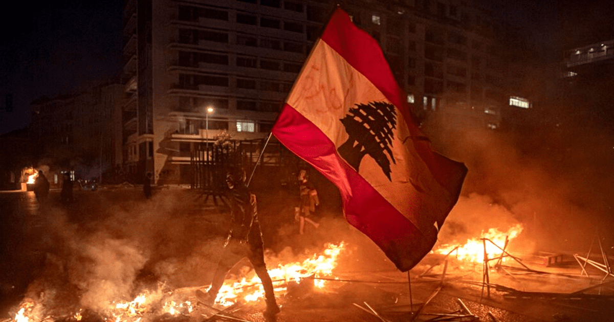 People In Lebanon Kicked The Education Minister Out Of The Street 1