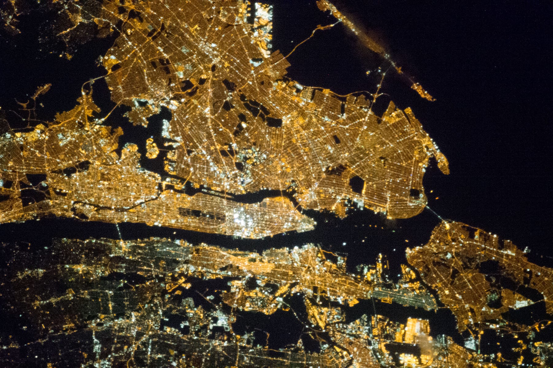 This Is What Beirut And Other World Cities Look Like From Space 3