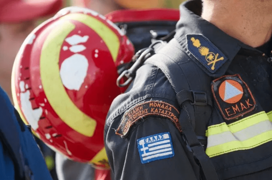 Greece Just Sent A Rescue Team To Lebanon To Help Locate Missing Victims 1