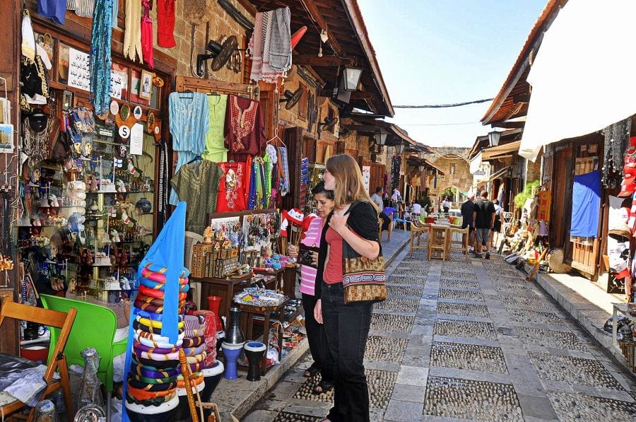 Life In Pre-Crisis Lebanon In 10+ Pictures 11