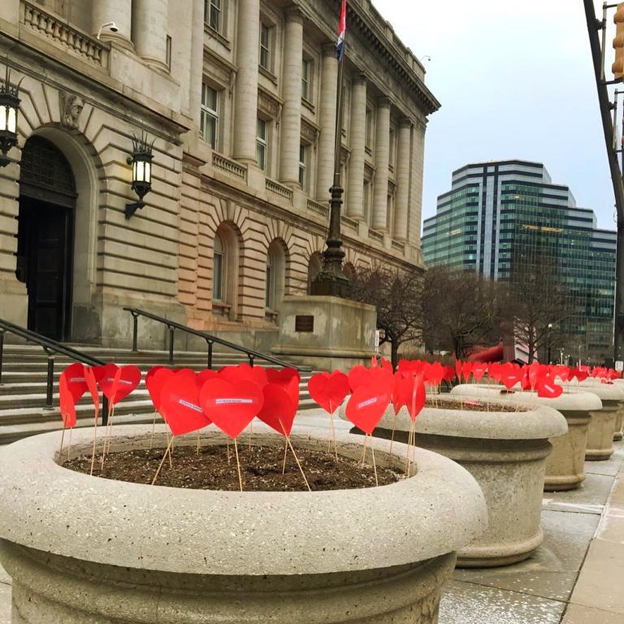204 Red Hearts Were Placed In Cities Around The World To Remember Beirut Blast Victims 4