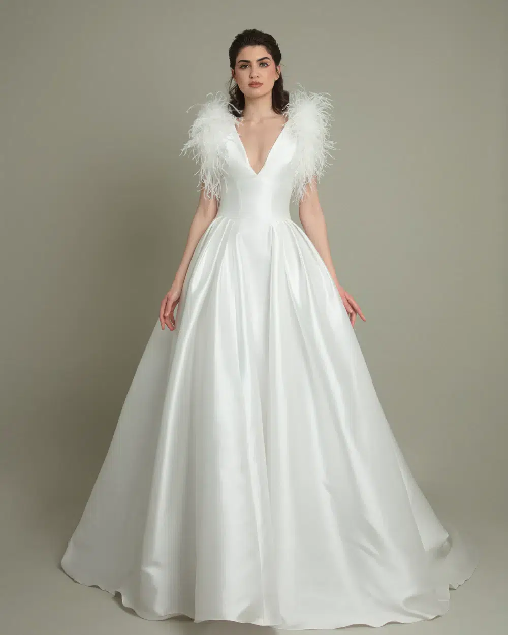 Take A Look At Gemy Maalouf's Mesmerizing Bridal Collection 2023 4