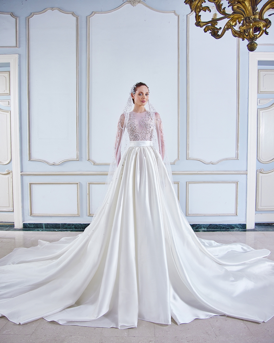Check Out Georges Hobeika's Majestic Bridal Collection For Spring-Summer 2023 2