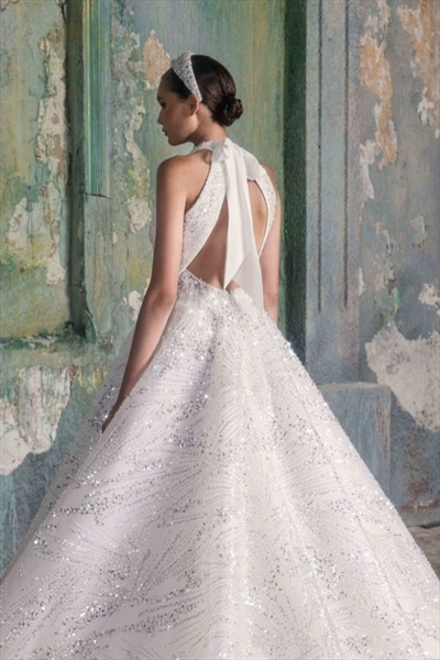 Check Out Tony Ward's Serene Bridal Collection For Fall 2023 1