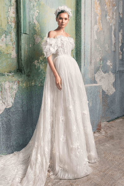 Check Out Tony Ward's Serene Bridal Collection For Fall 2023 3