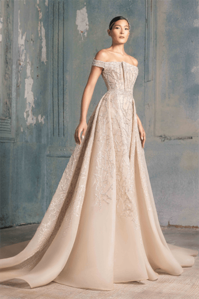 Check Out Tony Ward's Serene Bridal Collection For Fall 2023 9