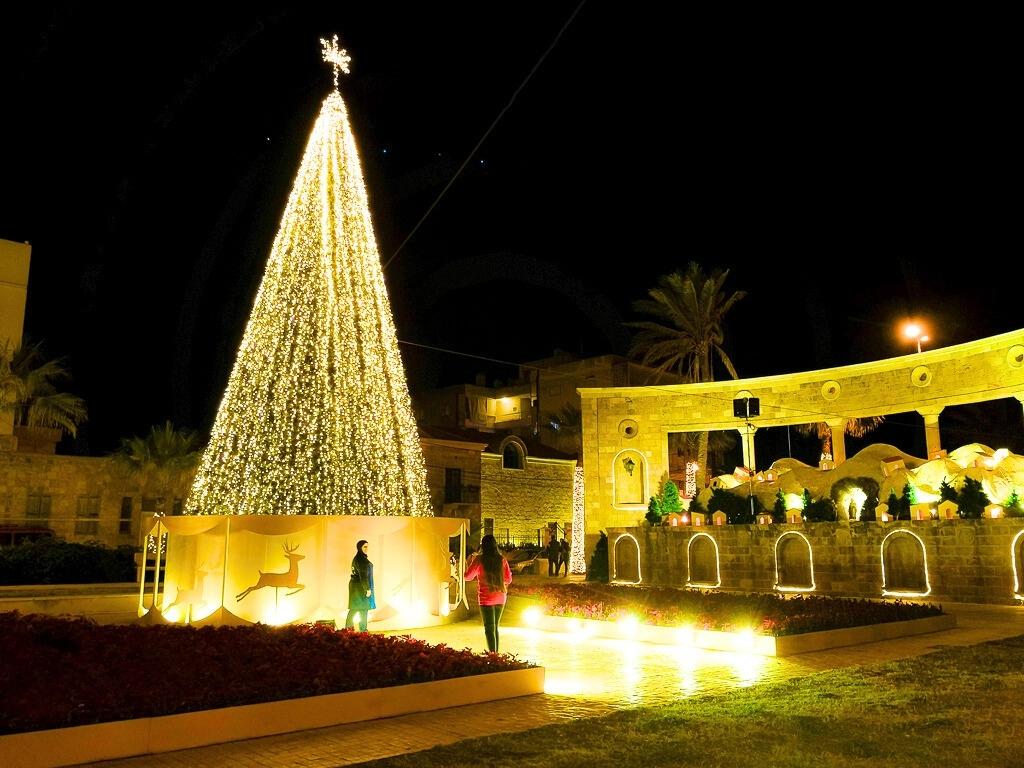 75+ pictures that prove Lebanon is a Christmas Wonderland! 57