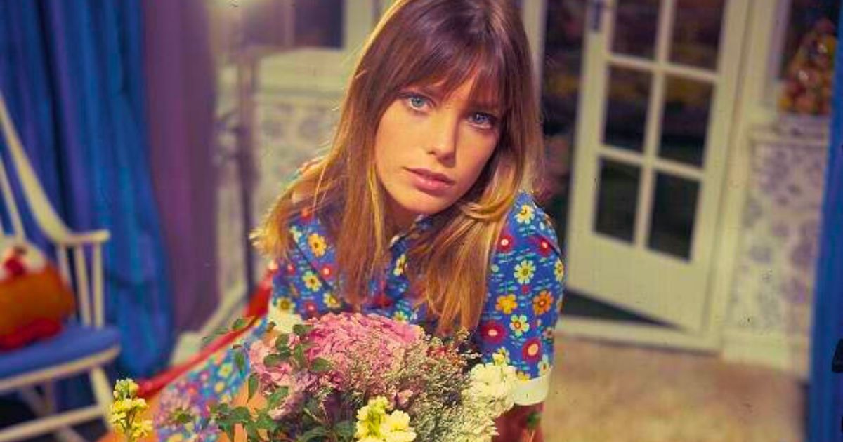 What's inside Jane Birkin's Birkin bag? 