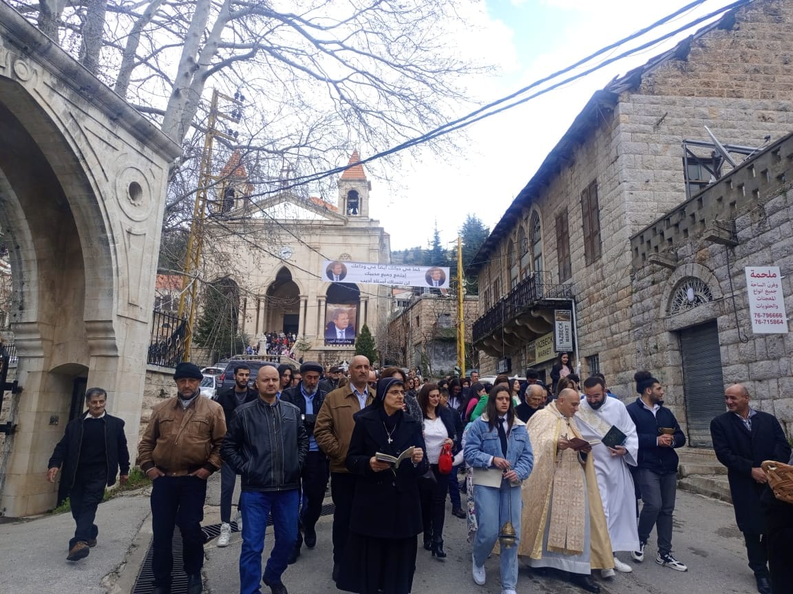 20+ Photos Showing How Lebanon Celebrates Palm Sunday 7